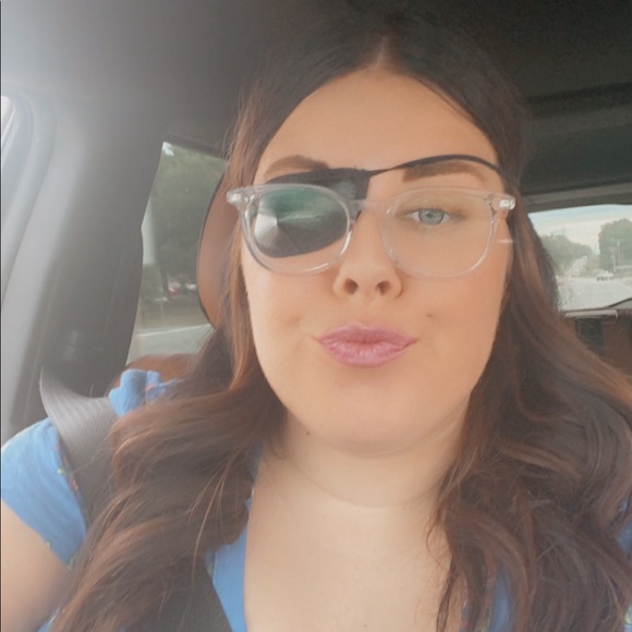 Meet your Posher 🍂🖤🫒 - Picture 17 of 17